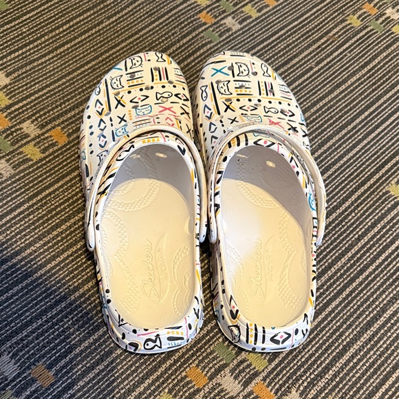 Sketchers Patterned Clogs - Multicolor - Picture 2 of 3